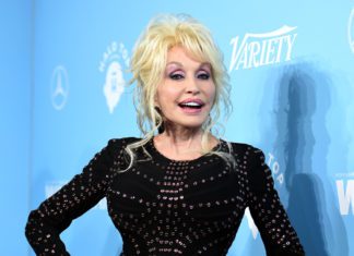 Dolly Parton Recognized For Holding Two Guinness World Records