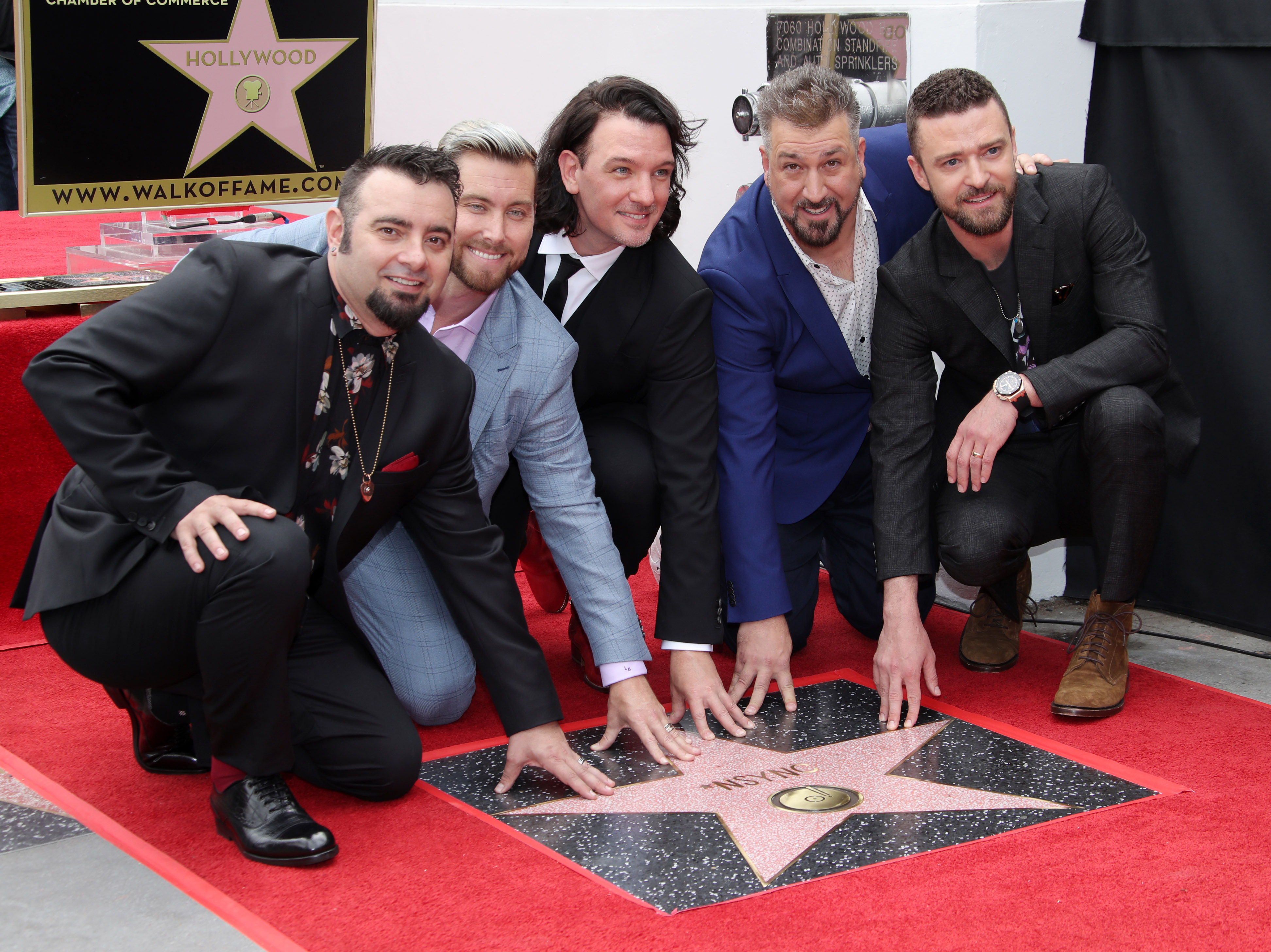 Nsync Cements Themselves On The Hollywood Walk Of Fame Thedailyday