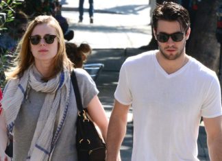 “Revenge” Co-stars Tie the Knot
