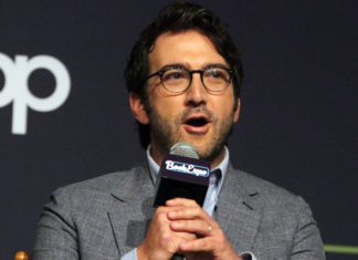 Here are the Deets on the “Gossip Girl” Reboot