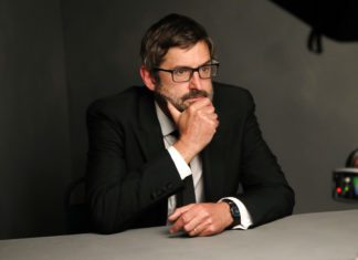 Louis Theroux Shares Struggle To Secure Guests On His “When Louis Met…” Documentaries