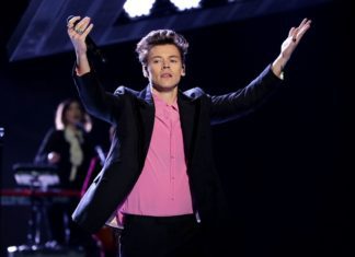 Harry Styles’ New Album “Fine Line” Debuts at No. 1