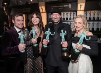SAG Awards: “CODA”, “Succession” and “Ted Lasso” Take Top Prizes The cast of CODA (Daniel Durant, Emilia Jones, Troy Kotsur, and Marlee Matlin) winners of Outstanding Performance by a Cast in a Motion Picture at the 28th Annual Screen Actors Guild Awards.